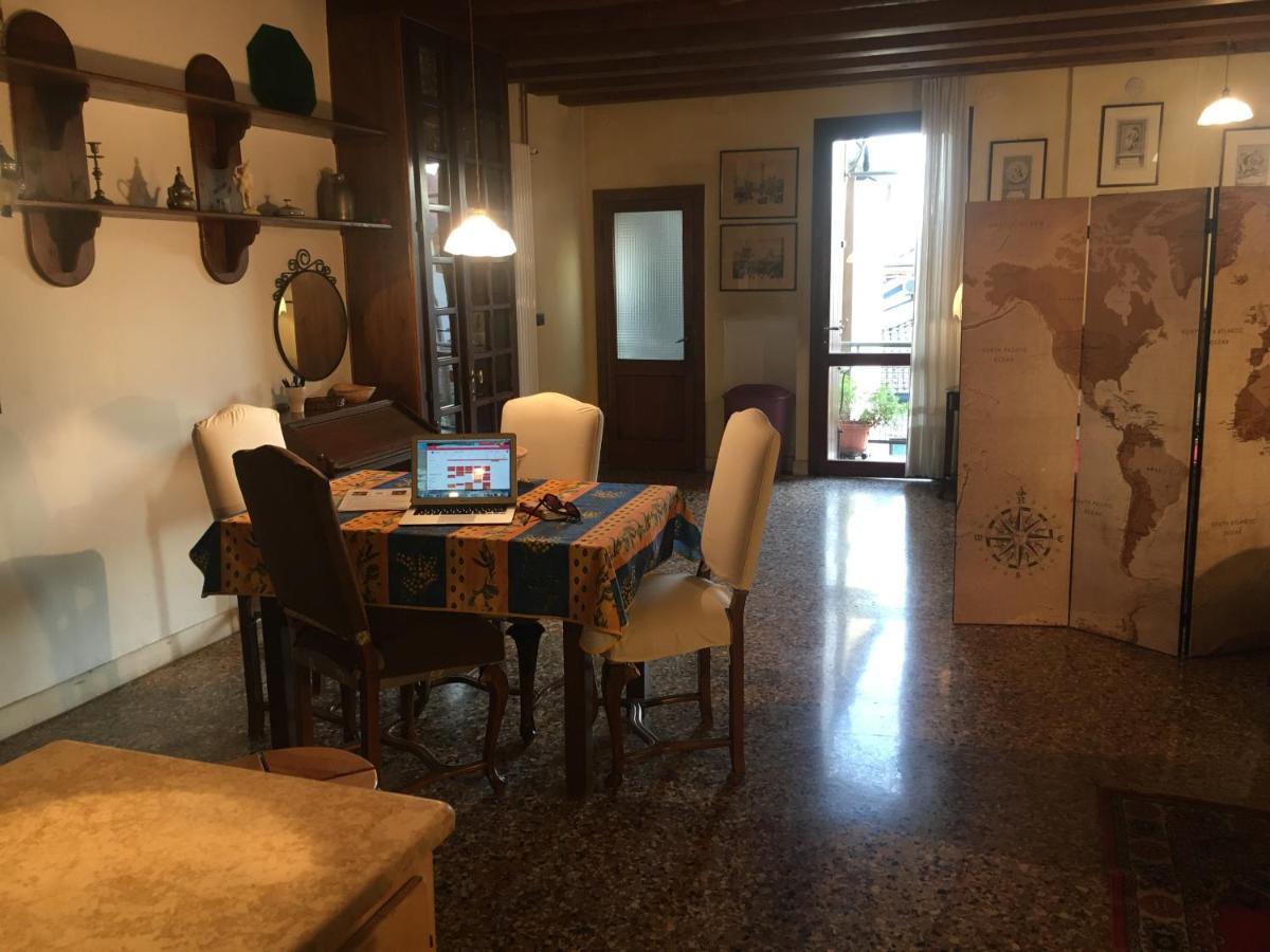 Appartamento Delle Erbe Padova Bagian luar foto