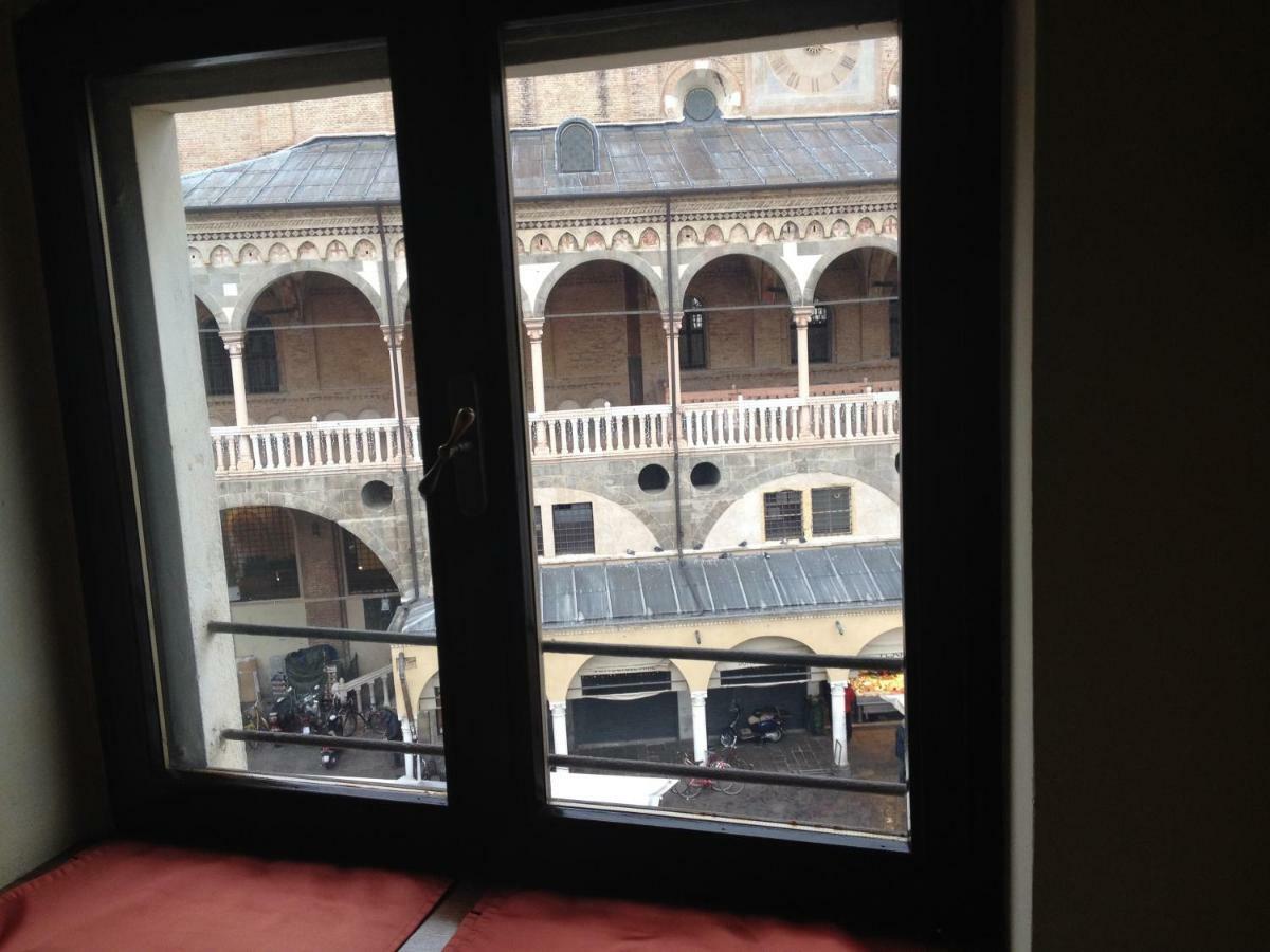 Appartamento Delle Erbe Padova Bagian luar foto